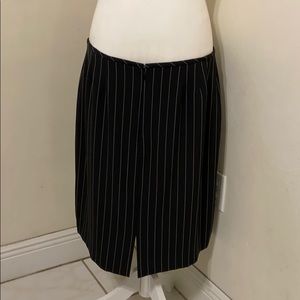 Tahari  Black/White Pin Strip pencil skirt